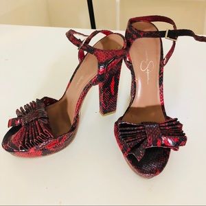 Super in chunky heels